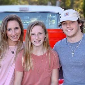 Meet your Posher, Lee